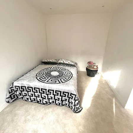 Accueillant Apartment *